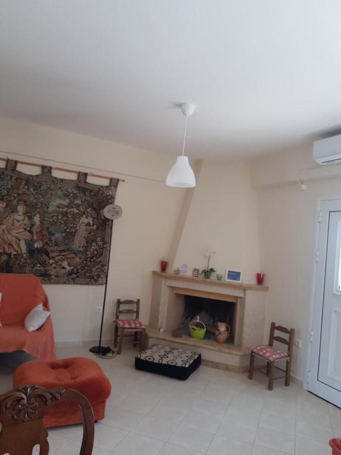 Eva'S Apartments Nafpaktos エクステリア 写真